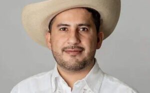 WhatsApp Image 2025-11-01 at 9.00.38 PM